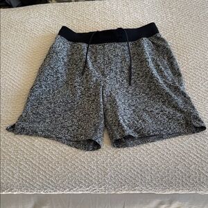 Lululemon THE Shorts Linerless 7” Men’s Medium